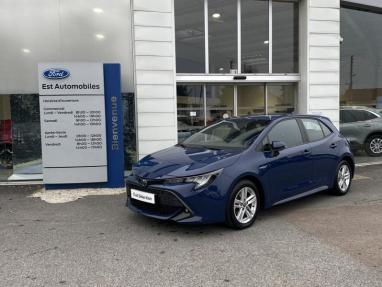 Voir le détail de l'offre de cette TOYOTA Corolla 122h Design de 2021 en vente à partir de 191.4 € / mois