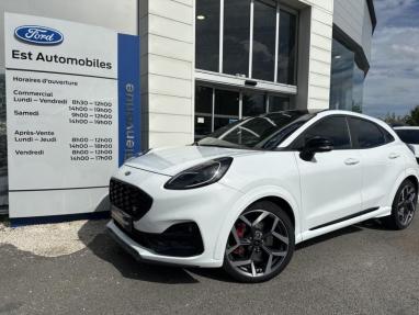 Voir le détail de l'offre de cette FORD Puma 1.5 EcoBoost 200ch S&S ST de 2021 en vente à partir de 298.48 €  / mois