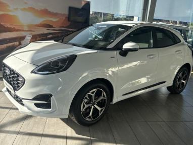 Voir le détail de l'offre de cette FORD Puma 1.0 EcoBoost Hybrid 125ch ST Line S&S Powershift de 2024 en vente à partir de 26 590 € 